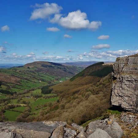 Wales' Highest Village - The Chartist Cottage - Trefil Tredegar Exteriör bild