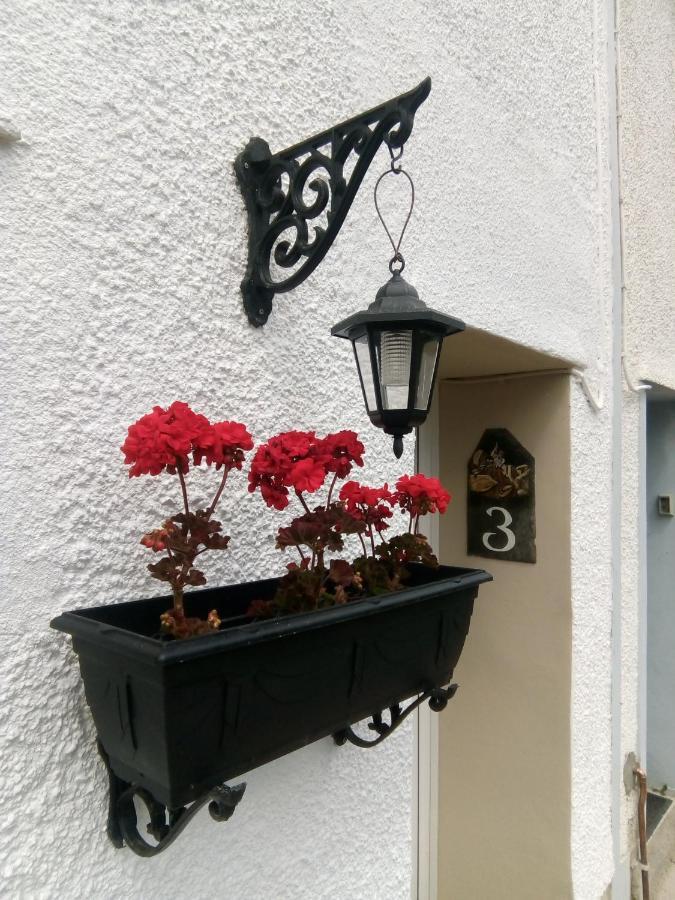 Wales' Highest Village - The Chartist Cottage - Trefil Tredegar Exteriör bild