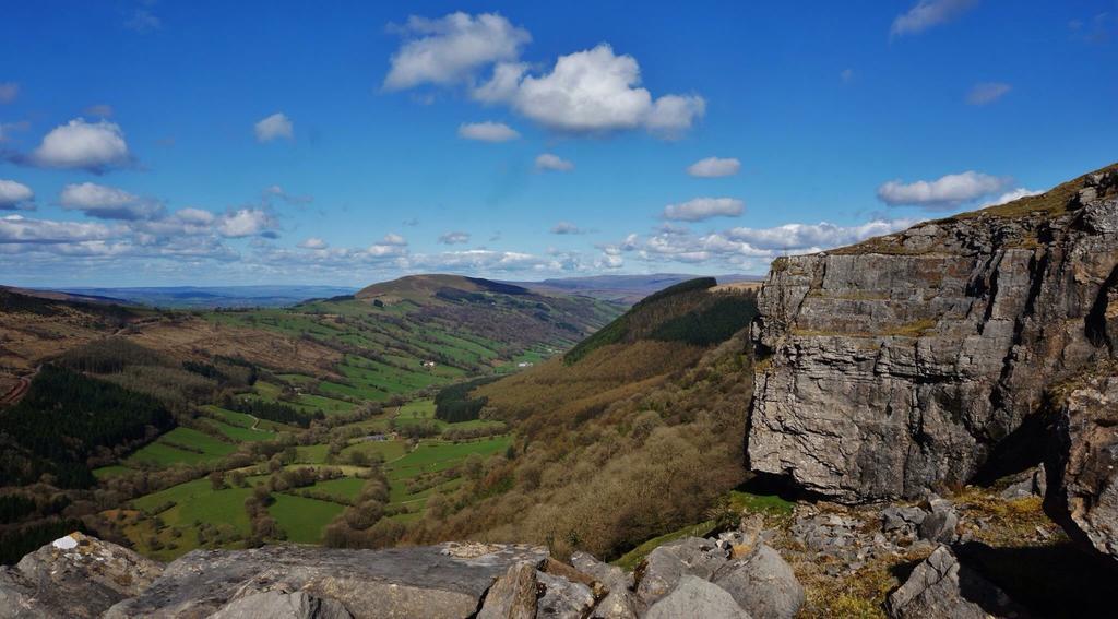 Wales' Highest Village - The Chartist Cottage - Trefil Tredegar Exteriör bild